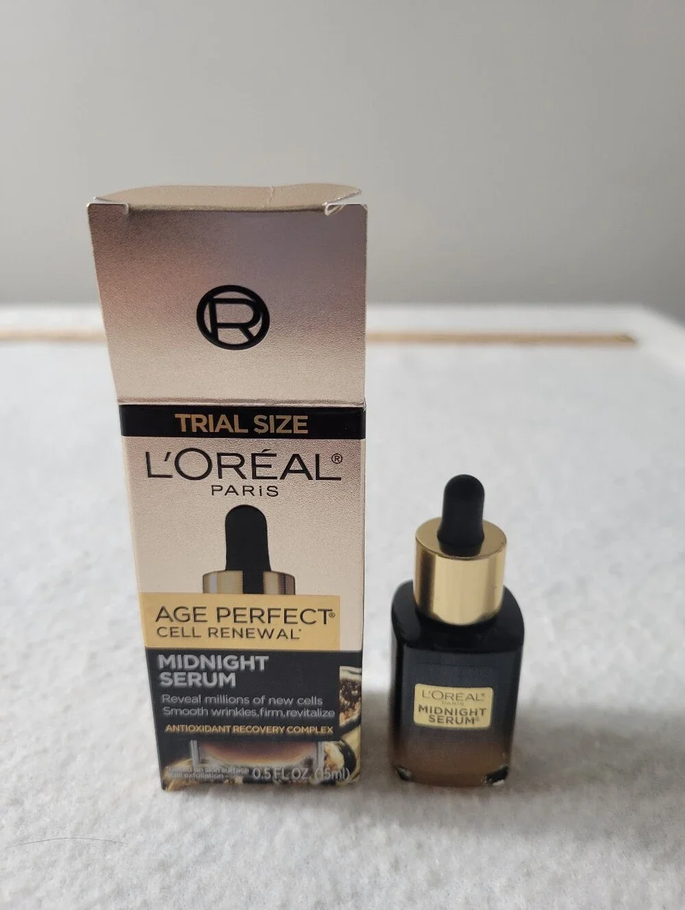 L'Oreal Paris Age Perfect Cell Renewal Midnight Serum - Trial Size (0.5 fl oz /